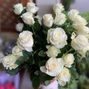 Ramo de 25 rosas blancas espectaculares